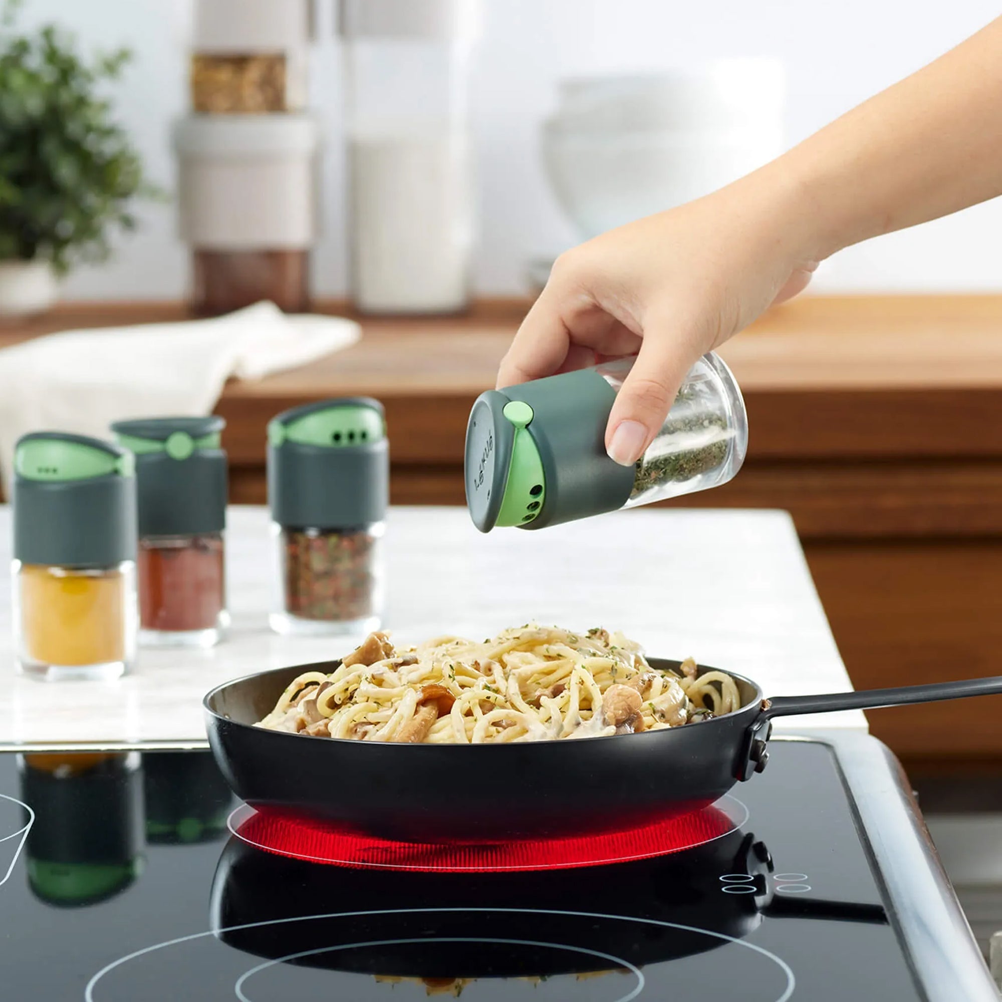 Bote para Especias de Cristal y Policarbonato Lékué