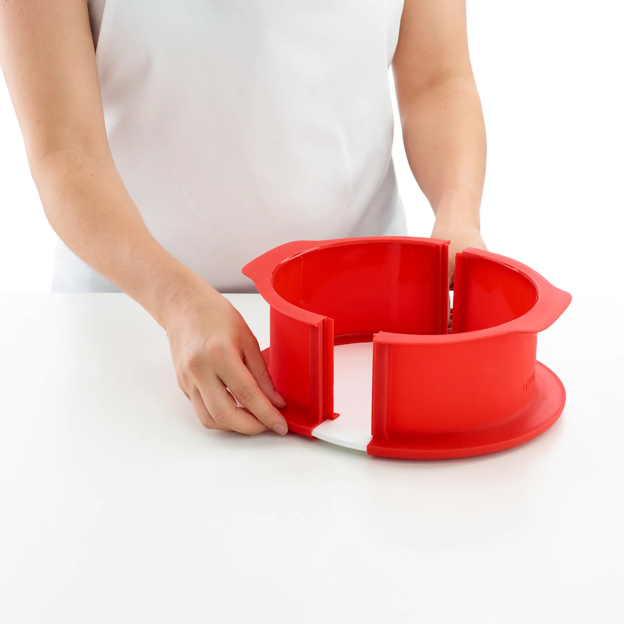 Molde Desmontable de Silicona Platino para Carlota 18 cm Rojo Lékué