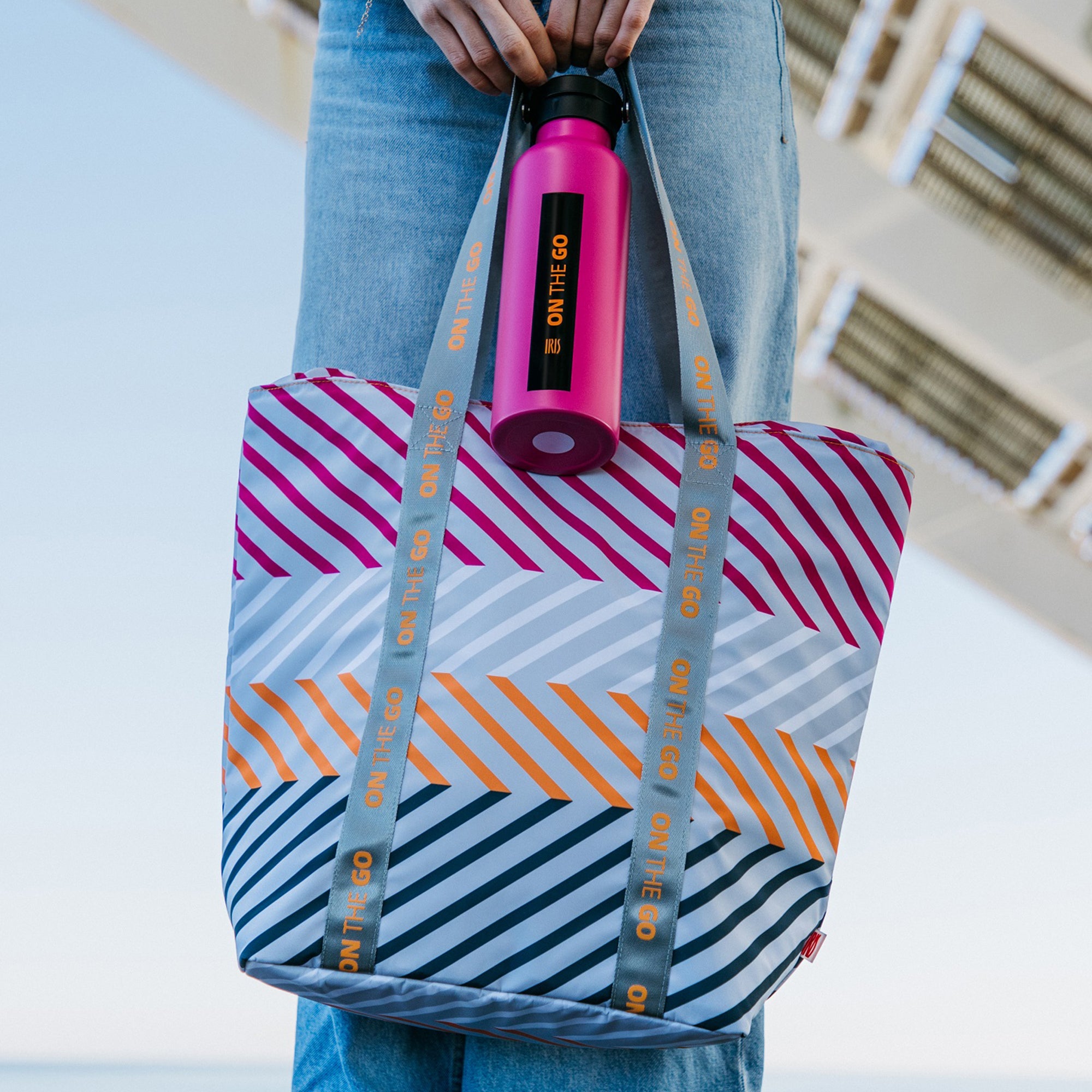 Bolsa On The Go  10 Lt Rayas Rosa IRIS Barcelona