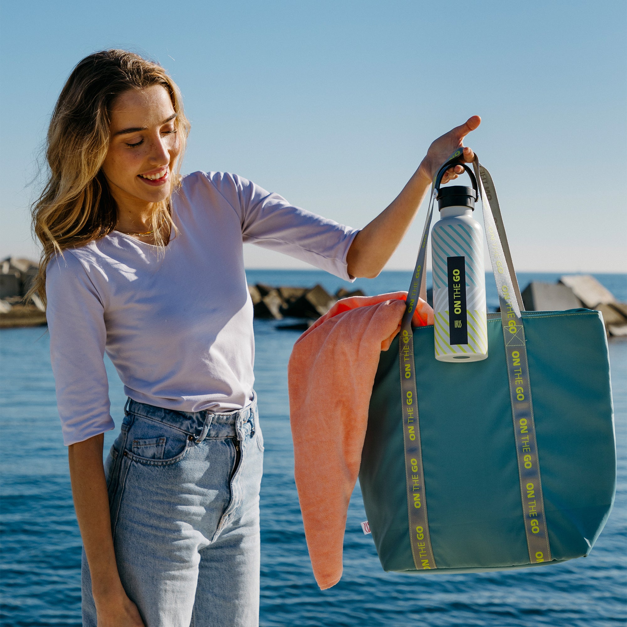 Bolsa On The Go  10 Lt Azul IRIS Barcelona