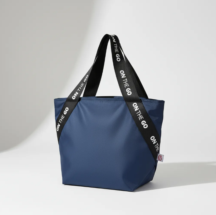 Lonchera Tote On The Go 3.7 Lt Azul IRIS Barcelona