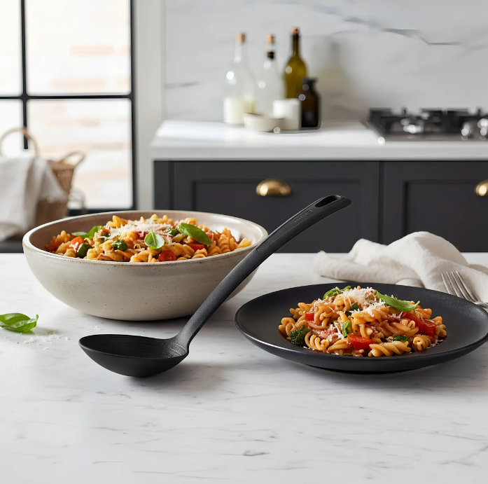 Cuchara para Verdura con Cuchara Ovalada Gentle Plus Pioliamida Negro Westmark