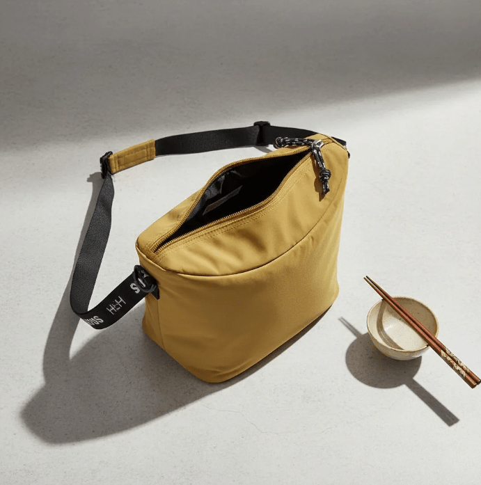 Lonchera Compacta Iris Barcelona Hanging On The Go 3l - shop_name