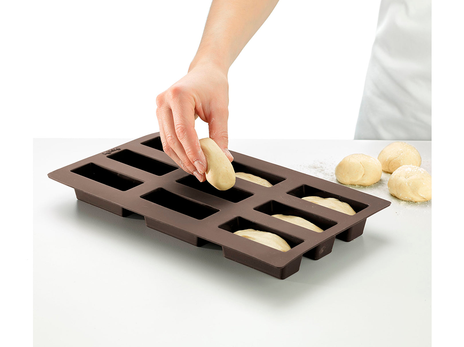 molde postres silicon, molde silicon 9 porciones, molde silicona 9 porciones, molde horno, molde hornear, molde rojo silicona reposteria, reposteria, reposteria lekue, molde horno pan, molde panque